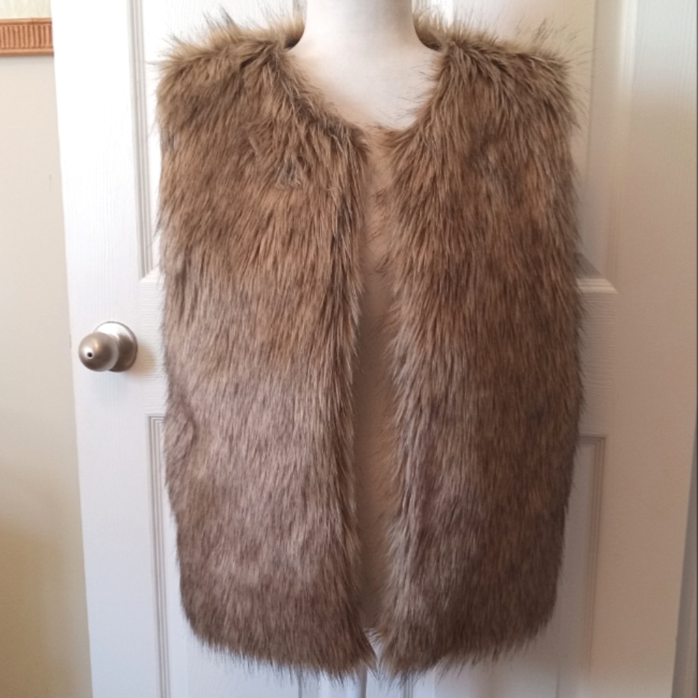 Tanming Faux Fur vest. Medium